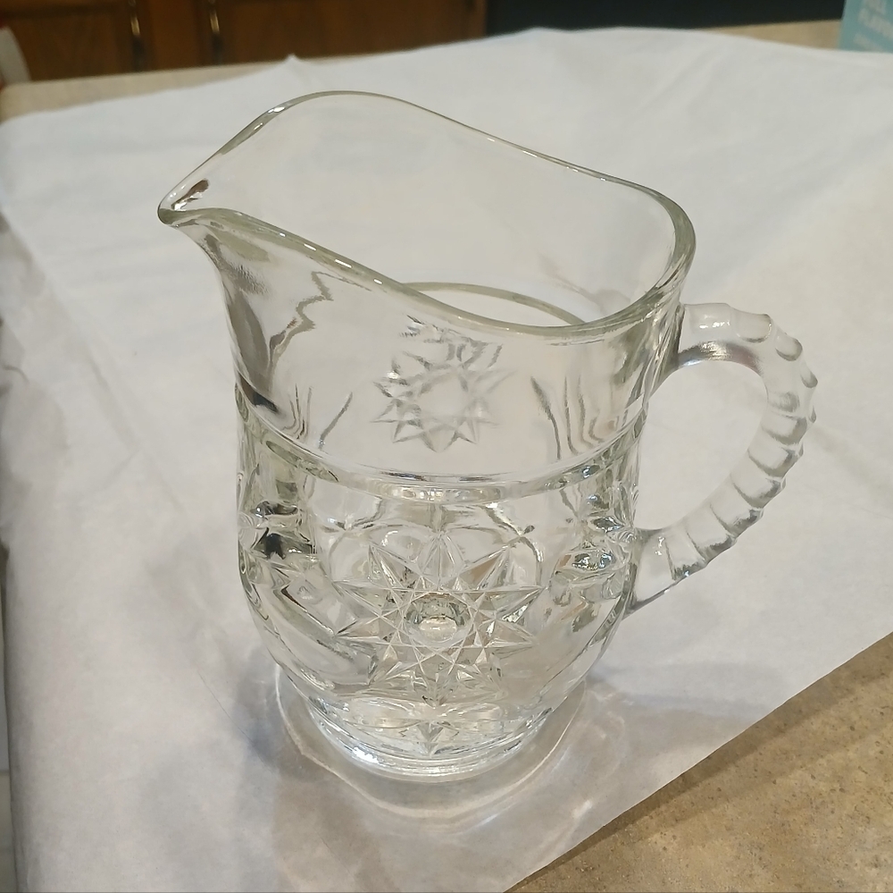 Anchor Hocking Clear Glass Starburst Pitcher - Picture 9 of 10